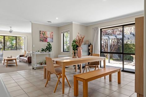 Photo of property in 2 Lavenham Place, Rototuna North, Hamilton, 3210