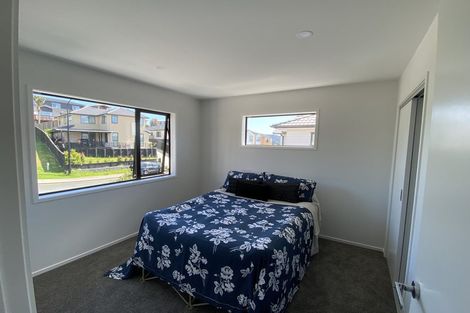 Photo of property in 1 Eric Gifford Drive, Ranui, Auckland, 0612