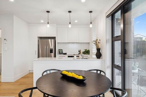 Photo of property in 9a Treasury Place, Onehunga, Auckland, 1061