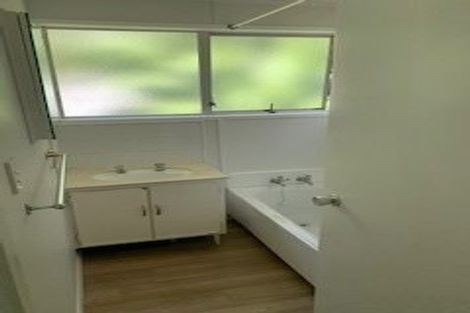 Photo of property in 66 Oaktree Avenue, Browns Bay, Auckland, 0630