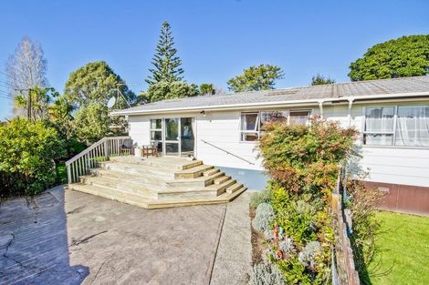 Photo of property in 2/811a Te Atatu Road, Te Atatu Peninsula, Auckland, 0610