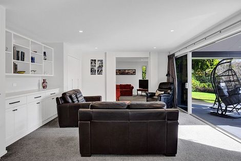 Photo of property in 184b Seaview Road, Westown, New Plymouth, 4310