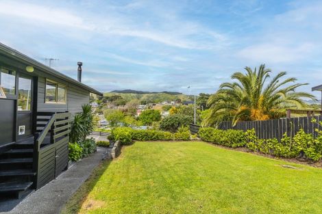 Photo of property in 19 Renown Road, Raumati South, Paraparaumu, 5032