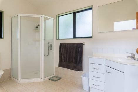 Photo of property in 59 Laingholm Drive, Laingholm, Auckland, 0604