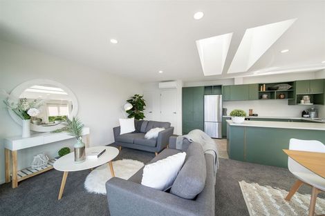 Photo of property in 54d Wynyard Crescent, Fernhill, Queenstown, 9300