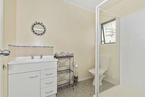 Photo of property in 124 One Tree Point Road, One Tree Point, 0118