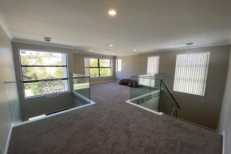 Photo of property in 30 Godfrey Drive, Orewa, 0931