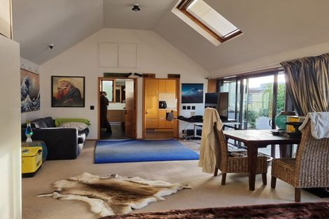 Photo of property in 100 Beachville Road, Redcliffs, Christchurch, 8081