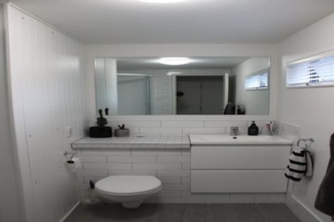 Photo of property in 3/73 Princes Street, Northcote Point, Auckland, 0627