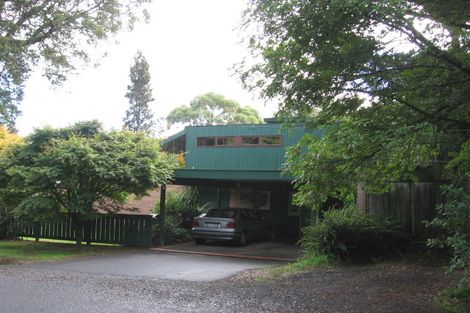 Photo of property in 19 Taraire Road, Titirangi, Auckland, 0604