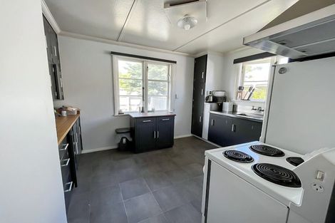 Photo of property in 660 Featherston Street, Roslyn, Palmerston North, 4414