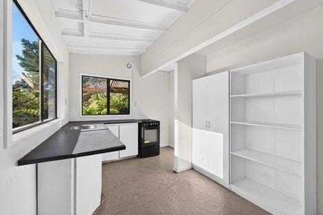 Photo of property in 5 Rangeview Road, Sunnyvale, Auckland, 0612
