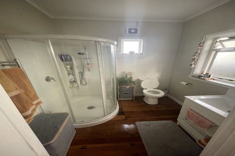 Photo of property in 11 Tane Street, New Lynn, Auckland, 0600