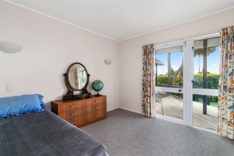 Photo of property in 14 Robinson Avenue, Holdens Bay, Rotorua, 3010