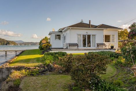 Photo of property in 96 Albert Street, Whitianga, 3510