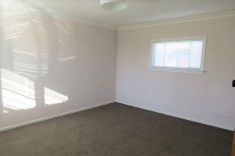 Photo of property in 35 Breakwater Road, Moturoa, New Plymouth, 4310