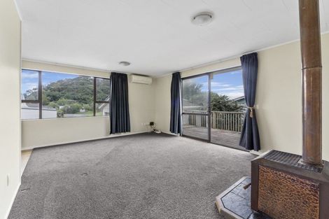 Photo of property in 18 Ruahine Street, Paraparaumu, 5032