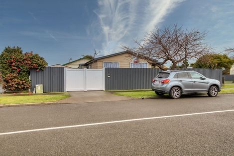 Photo of property in 701 Jervois Street, Mayfair, Hastings, 4122