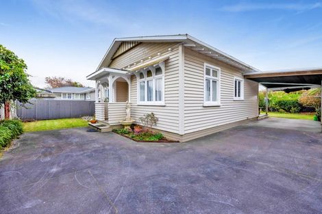 Photo of property in 15b Atiawa Street, Glen Avon, New Plymouth, 4312