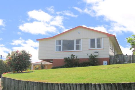 Photo of property in 44 Tremaine Avenue, Two Mile Bay, Taupo, 3330