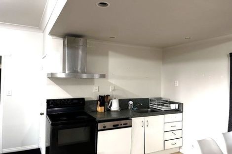 Photo of property in 144 Candia Road, Henderson Valley, Auckland, 0614