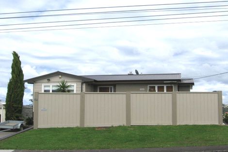 Photo of property in 60 Sylvan Avenue, Northcote, Auckland, 0627