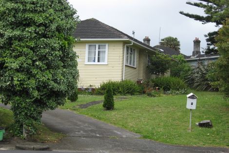 Photo of property in 7 Waiana Avenue, Mangere Bridge, Auckland, 2022