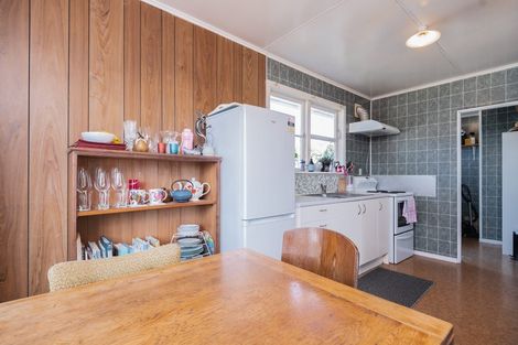 Photo of property in 31 Swansea Street, Cannons Creek, Porirua, 5024