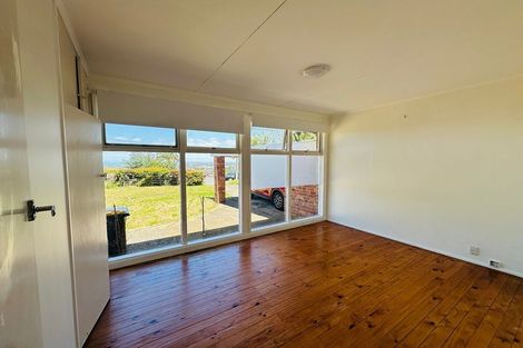 Photo of property in 156 Sunset Road, Unsworth Heights, Auckland, 0632
