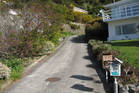 Photo of property in 7b Volkner Grove, Waterloo, Lower Hutt, 5011