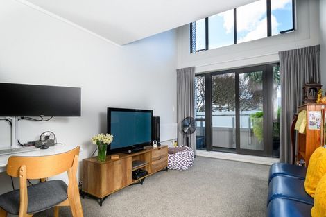 Photo of property in 25b/30 Westward Ho, Glen Eden, Auckland, 0602