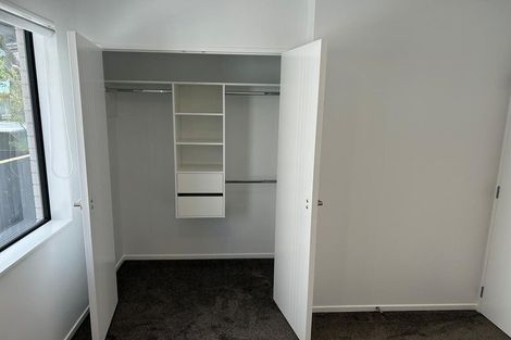 Photo of property in 11/19 Roberts Road, Glenfield, Auckland, 0629