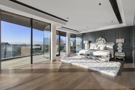 Photo of property in 92 Paritai Drive, Orakei, Auckland, 1071