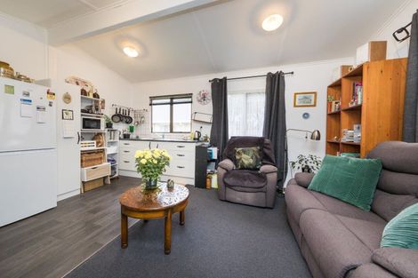 Photo of property in 2a Hendon Place, West End, Palmerston North, 4412