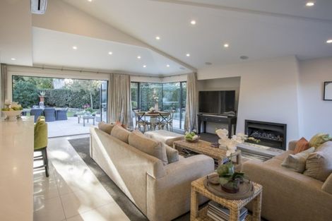 Photo of property in 11 Riverstone Grove, Hokowhitu, Palmerston North, 4410