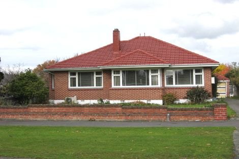 Photo of property in 24 Winters Road, Redwood, Christchurch, 8051