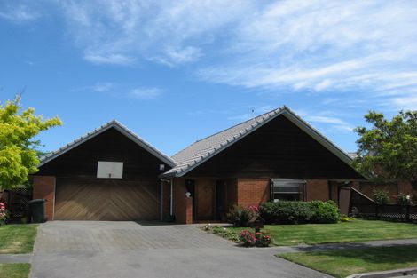 Photo of property in 17 Althorp Place, Avonhead, Christchurch, 8042