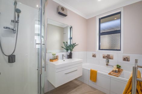 Photo of property in 13 Wangapeka Way, Aotea, Porirua, 5024