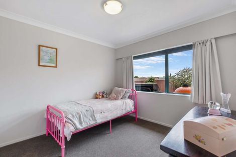 Photo of property in 9 Brookesmith Drive, Waiuku, 2123