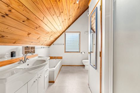 Photo of property in 33 Reeve Drive, Havelock North, 4130