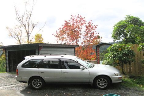 Photo of property in 51 Wyndham Road, Pinehaven, Upper Hutt, 5019