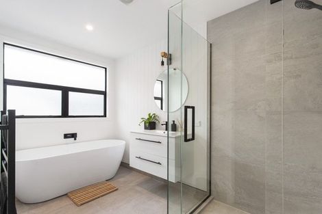 Photo of property in 4 Caro Lane, Cracroft, Christchurch, 8022