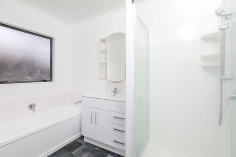 Photo of property in 4 Twickenham Place, Nawton, Hamilton, 3200