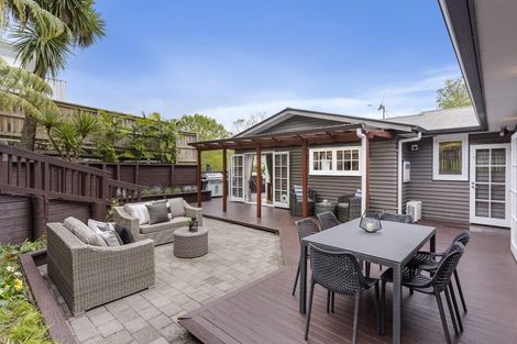 Photo of property in 59 Vandeleur Avenue, Birkdale, Auckland, 0626