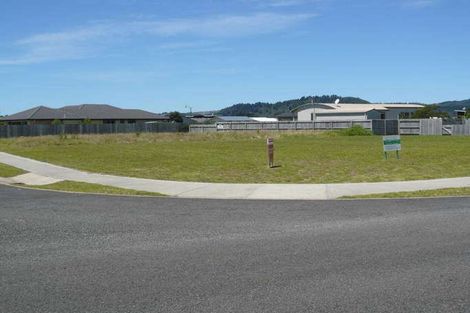Photo of property in 100 Benjamin Place, Matarangi, Whitianga, 3592