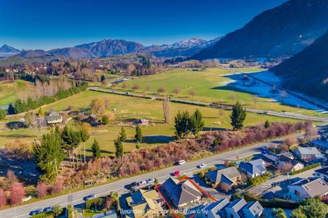 Photo of property in 23 Mcdonnell Road, Arrowtown, 9302
