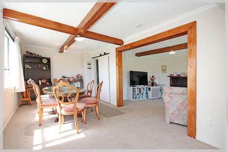 Photo of property in 3 Nash Parade, Foxton Beach, Foxton, 4815