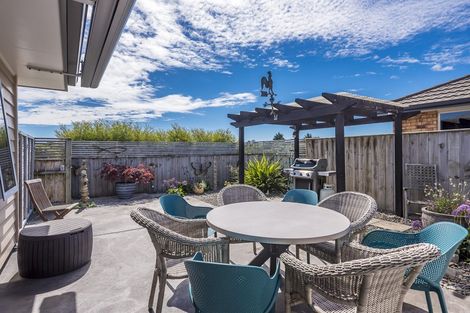 Photo of property in 21 Jade Lane, Paraparaumu, 5032