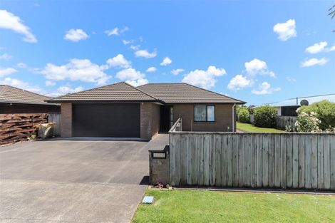 Photo of property in 16 Kahikatea Street, Inglewood, 4330