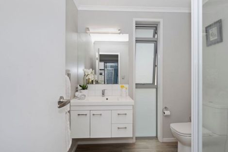 Photo of property in 18 Raiha Street, Papamoa Beach, Papamoa, 3118